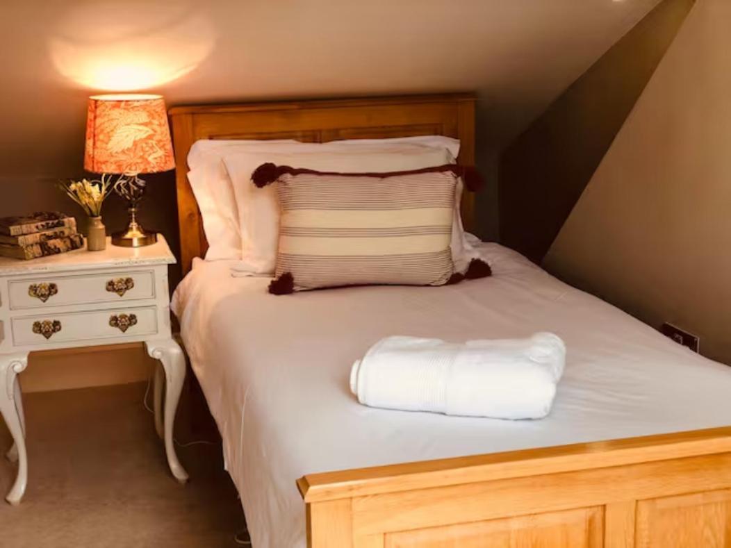 Pass The Keys Old Beams Luxury Style & Comfort In Town Centre Bakewell Zewnętrze zdjęcie
